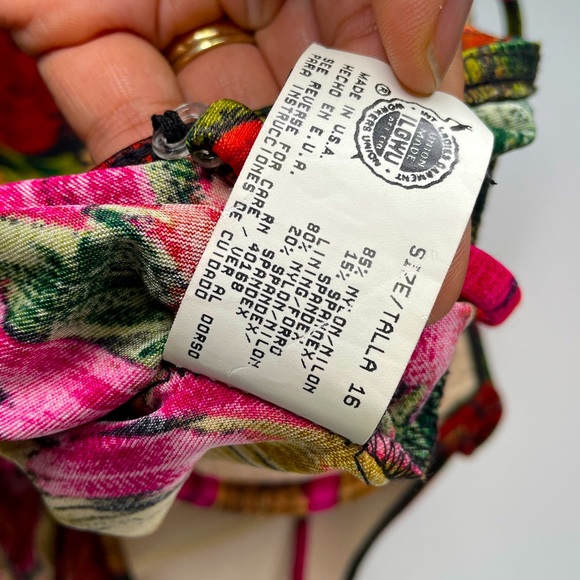 Vintage Mainstream One Piece Bathing Suit | Size 16 - Picture 8 of 8